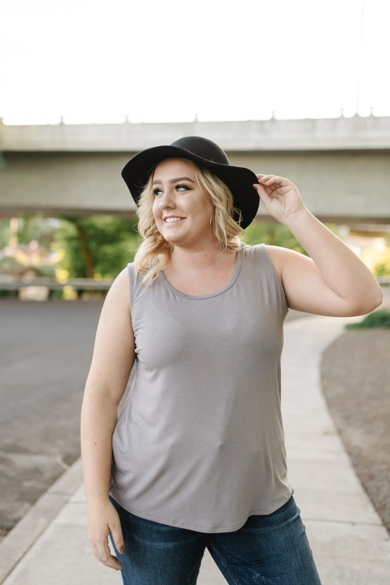 Essential Tank Top In Latte