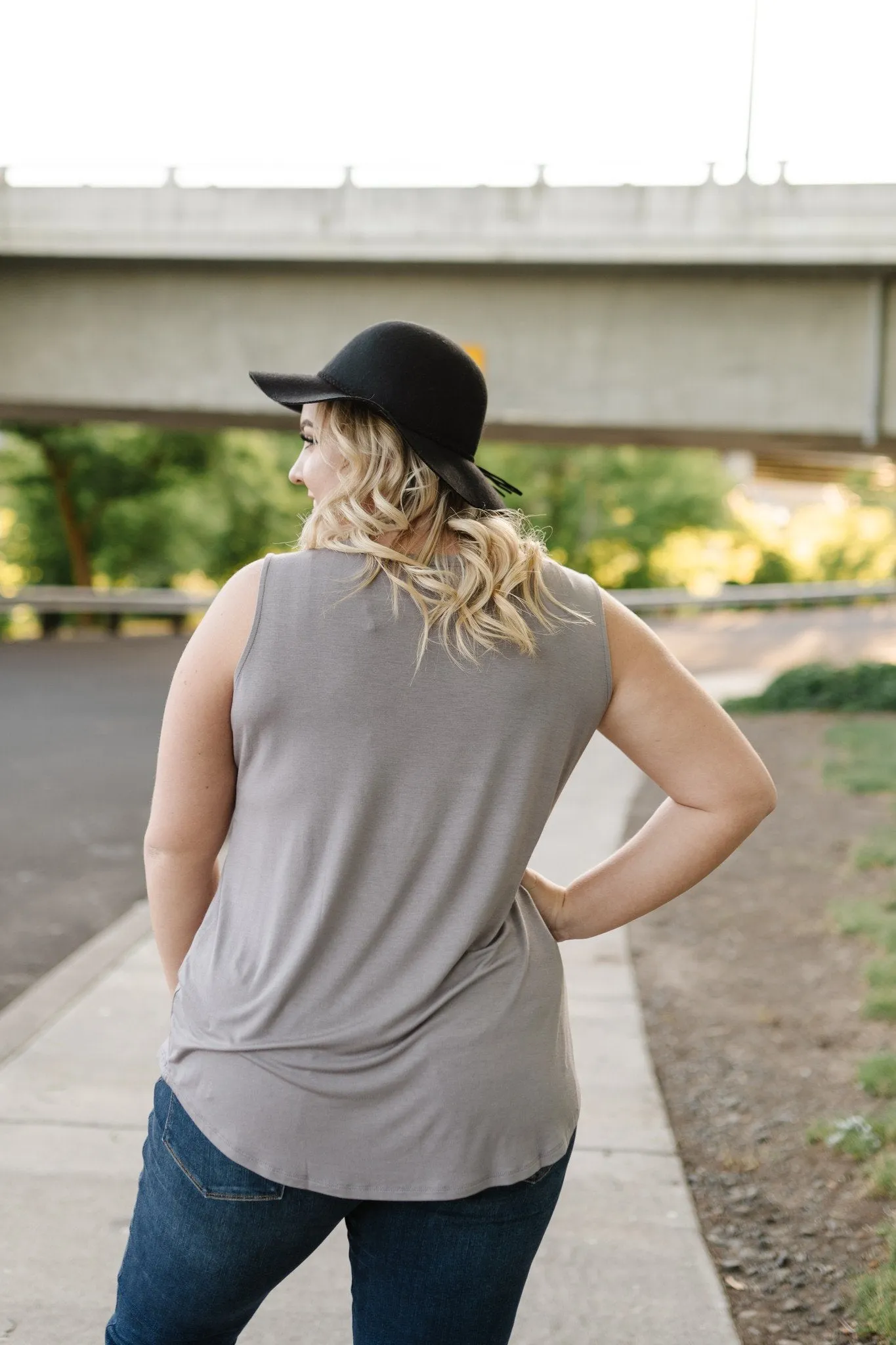 Essential Tank Top In Latte