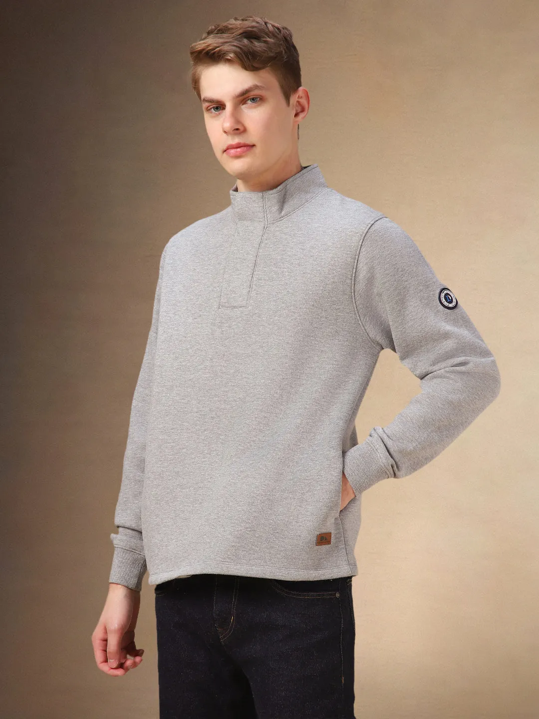 Men's Grey Solid Mock Neck Full Sleeves Sweatshirt