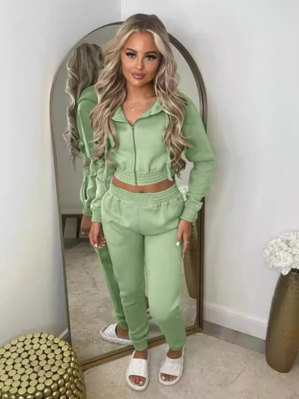 Trendy Cropped Hoodie and Pencil Sweatpants Tracksuit for Casual Days